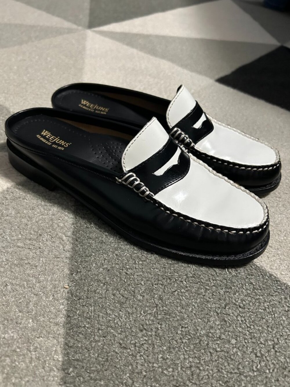 G.H.BASS Leather Weejuns® Wynn Mules Tuxedo Black/White Preppy Women's Size 6.5